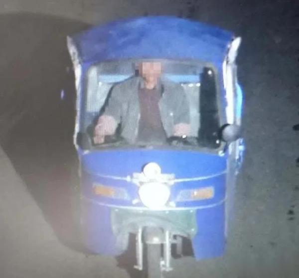 凌晨5點，臨沂河東街頭，一老人被撞身亡！肇事者逃逸后將“三輪車”藏在牛棚里…但法網(wǎng)恢恢疏而不漏