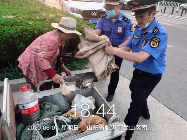 嚴(yán)查！臨沂人注意，這樣擺攤是不對的