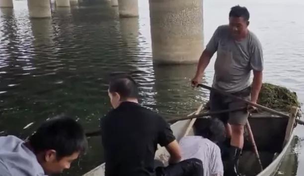 突發(fā)！臨沂一男子從5米高的橋上縱身跳下！這一幕太揪心