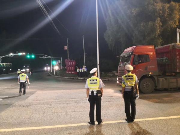 異地用警，交叉執(zhí)法！臨沂公安交警重拳整治貨運(yùn)車輛交通違法