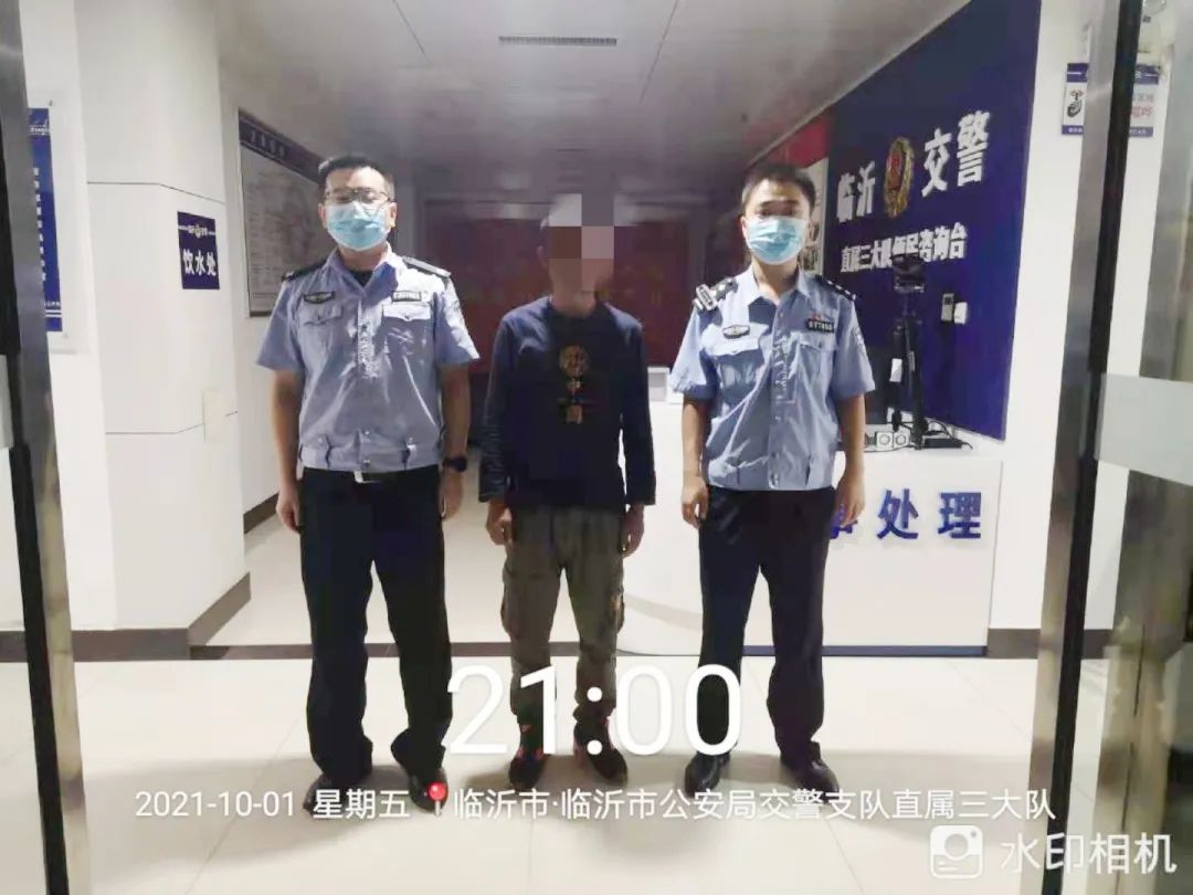 獻(xiàn)禮國(guó)慶！臨沂公安交警抓獲兩名上網(wǎng)逃犯