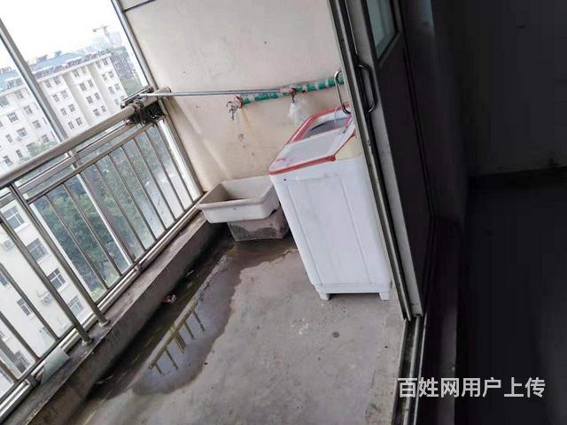 北城新區(qū)北京路135平米750元每月
