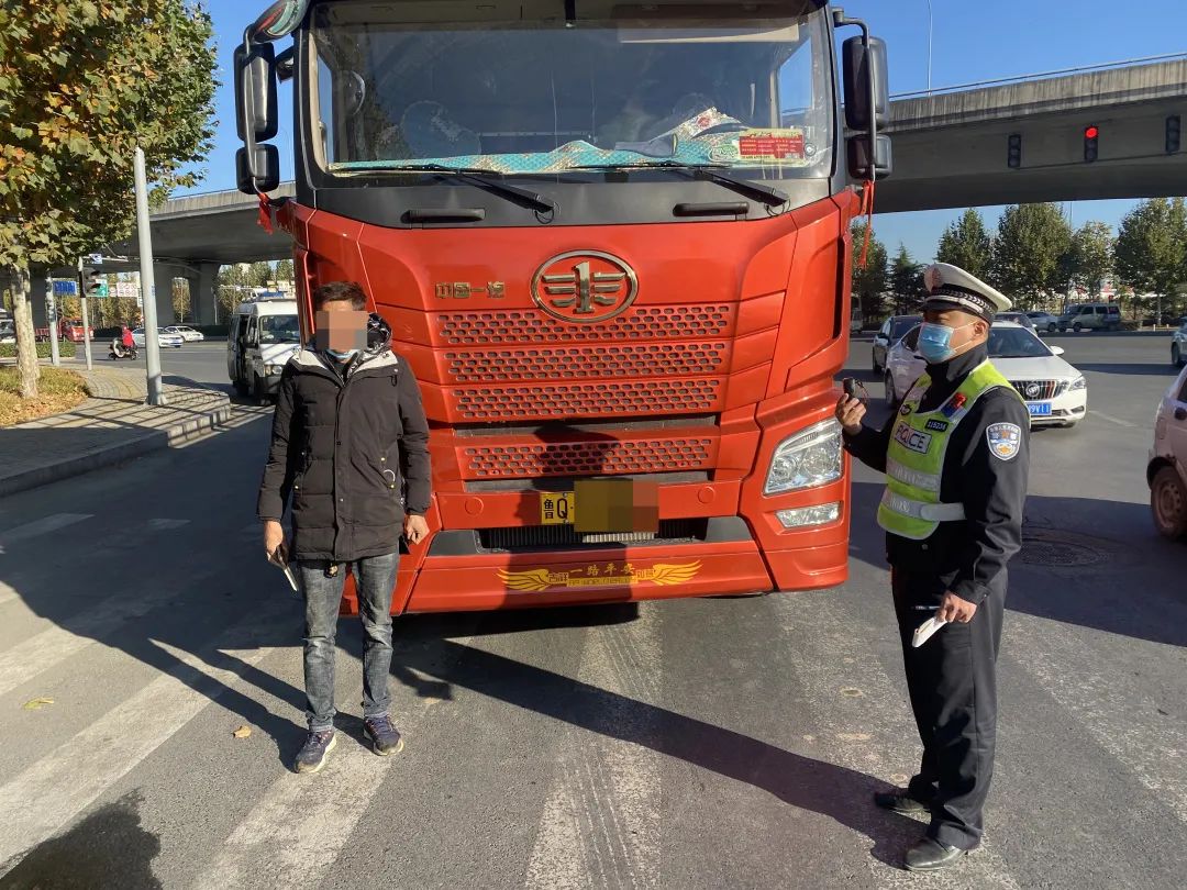 重拳出擊，整治大貨車交通違法“頑疾”！