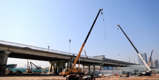 「開局“十四五”開啟新征程」臨沂北京路沂河橋及兩岸立交改造工程：千斤頂頂起一座橋