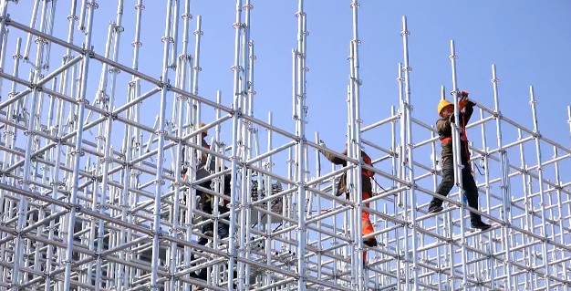 「開局“十四五”開啟新征程」臨沂北京路沂河橋及兩岸立交改造工程：千斤頂頂起一座橋