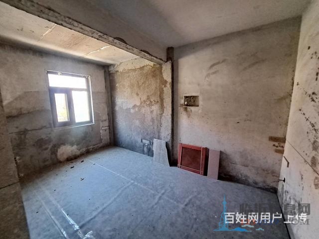月瀾灣聯(lián)排別墅 六室超大 已做改造 帶車庫 證過二780萬