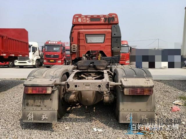 出售精品二手解放牽引車 460馬力，國五，雙驅(qū)輕體