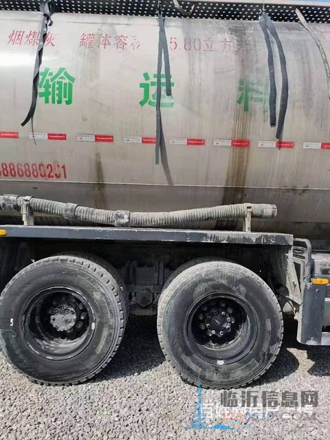 出售二手東風(fēng)散裝水泥罐車 300馬力國五前四后八