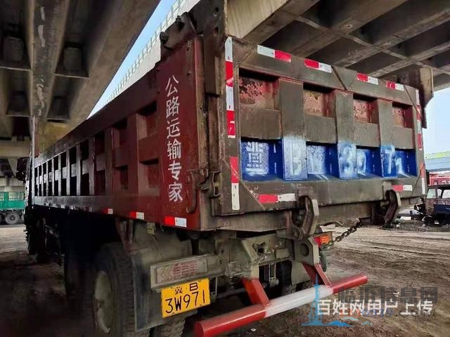 轉(zhuǎn)讓17年國五排放歐曼前四后八，375馬力大箱8米