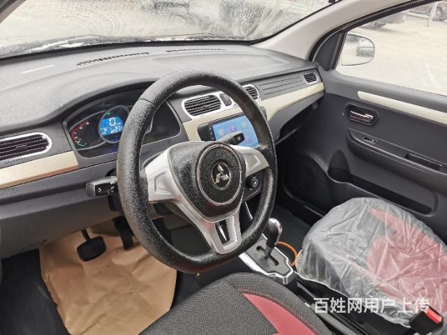 鴻日電動(dòng)轎車(chē)