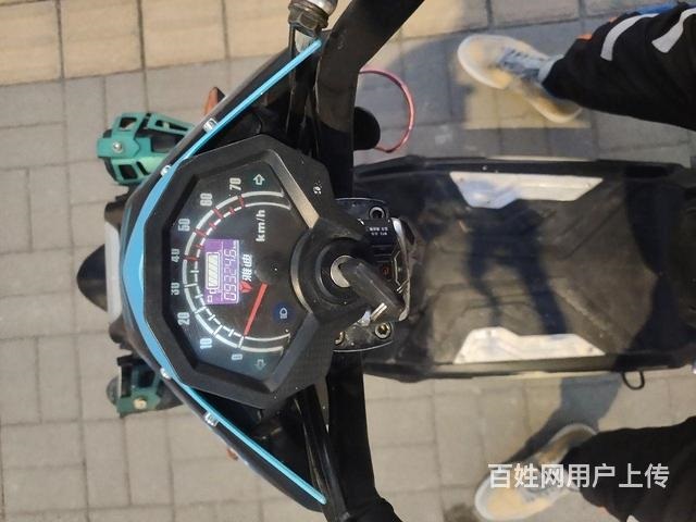 雅迪戰(zhàn)警電動(dòng)車（9.5成新