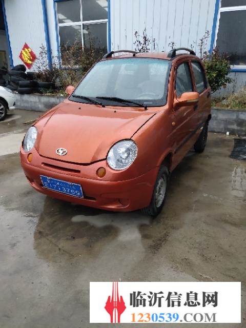 時(shí)風(fēng)電動轎車