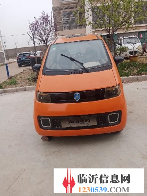 四輪電動(dòng)轎車