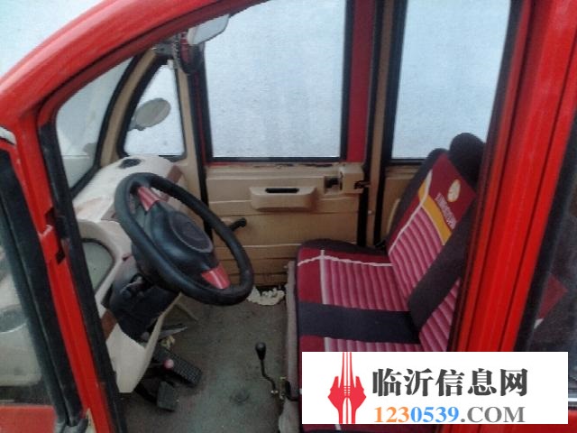 四輪電動車。