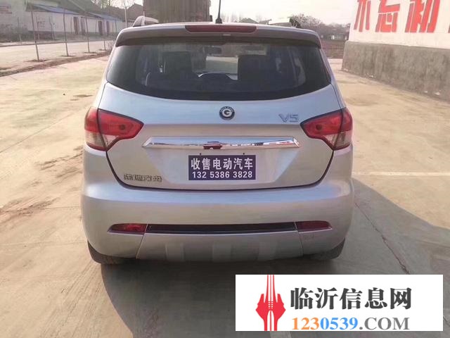 新能電動(dòng)汽車 兩門四座
