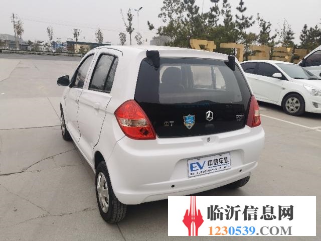 極品雷丁電動(dòng)轎車，