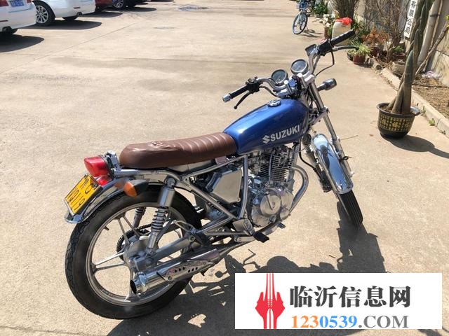 出售自己改裝復(fù)古車，鈴木發(fā)動(dòng)機(jī)，超級(jí)拉風(fēng)