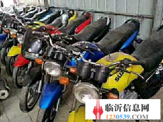 長(zhǎng)年出售各種品牌二手摩托車