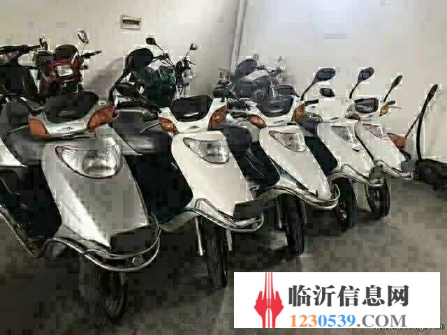 長(zhǎng)年出售各種品牌二手摩托車