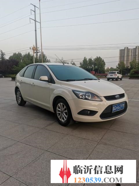 福特 ?？怂?2013款 經(jīng)典福克斯-兩廂 1.8 手動(dòng) 時(shí)