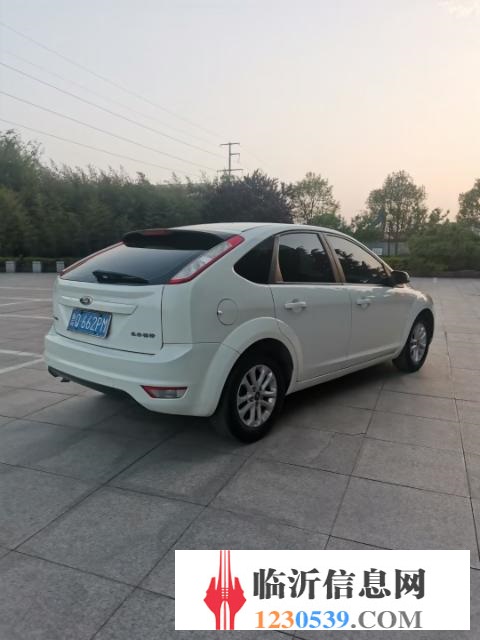 福特 ?？怂?2013款 經(jīng)典福克斯-兩廂 1.8 手動(dòng) 時(shí)