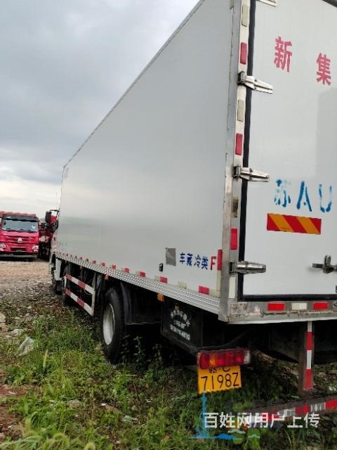 歐曼前四后四8.6米冷藏車 國(guó)五帶全保