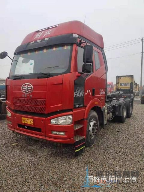 出售二手解放牽引車，錫柴發(fā)動(dòng)機(jī)，350馬力，國(guó)五，