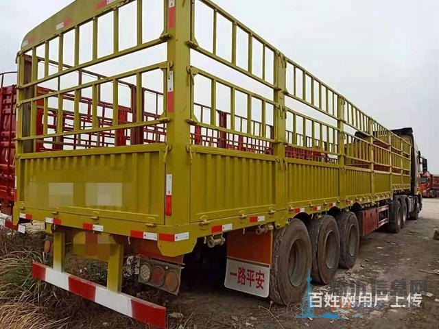 國五牽引車東風天龍帶13米高底欄板520馬力