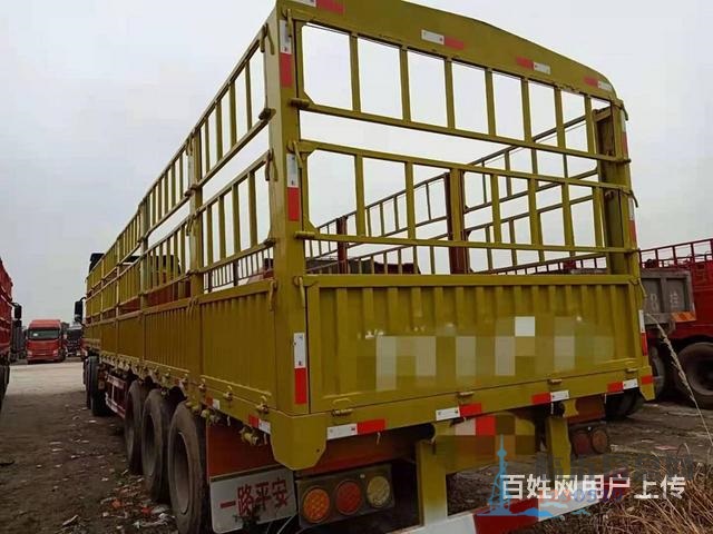國五牽引車東風天龍帶13米高底欄板520馬力
