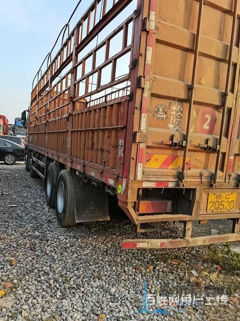 三年半的乘龍H7前四后八9米6 高欄貨車 國(guó)5