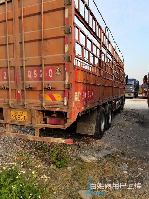 三年半的乘龍H7前四后八9米6 高欄貨車 國(guó)5