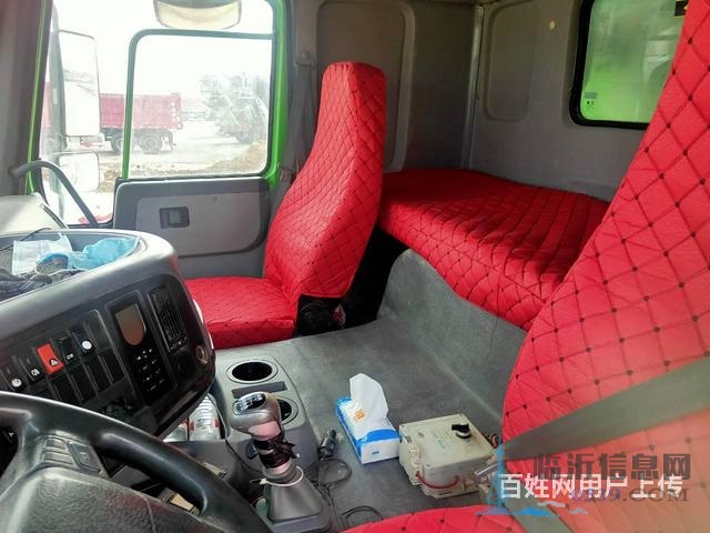 出售18年二手豪沃渣土車 后八輪 5.6米U型大箱