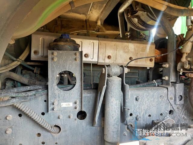 出售18年二手豪沃渣土車 后八輪 5.6米U型大箱