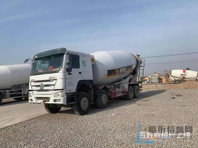 出售18年二手豪沃大20方攪拌車380馬力國五