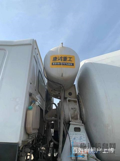 出售18年二手豪沃大20方攪拌車380馬力國五
