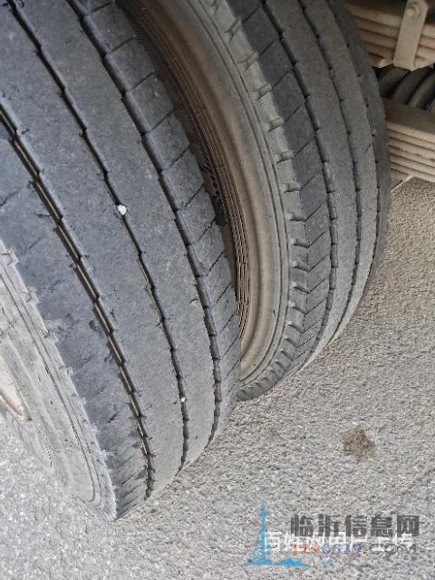 解放J6L6.8米高欄六缸八速
