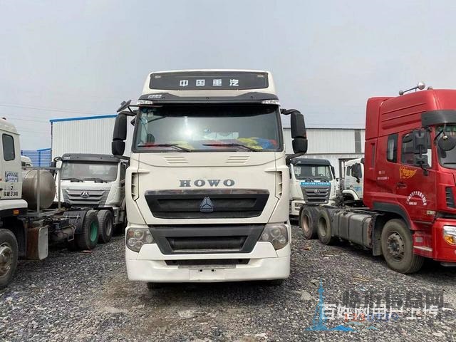 出售二手豪沃T7牽引車540馬力，帶液緩，國(guó)五排放