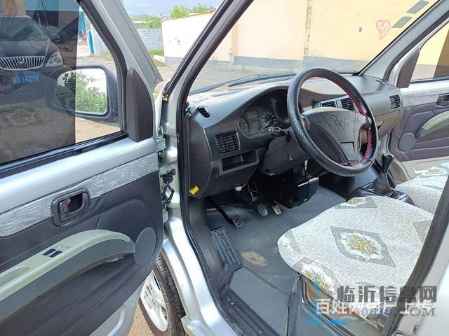 2011年五菱榮光精品車況低價(jià)出售11500包過戶