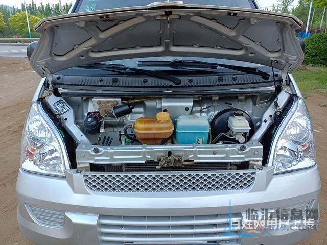2011年五菱榮光精品車況低價(jià)出售11500包過戶