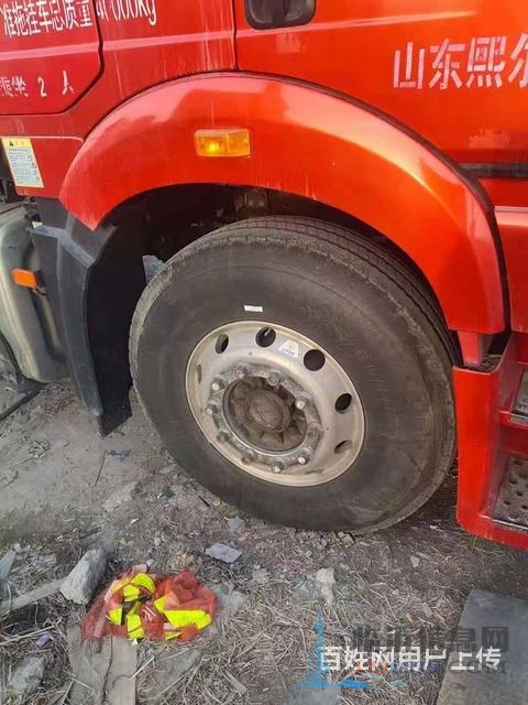 出售二手解放牽引車 420馬力，國五，雙驅(qū)輕量化，