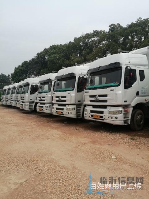 剛到一批國(guó)四乘龍M5前四后四廂式貨車(chē)
