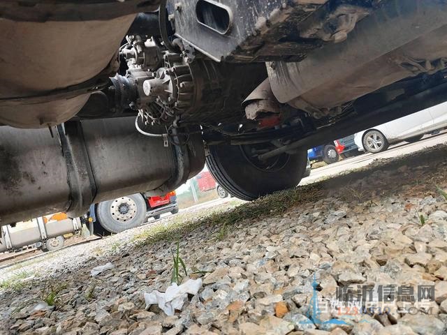 430馬力二手解放天威牽引車 雙驅(qū)輕體 國五可分期