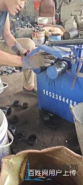 廢機(jī)油濾芯拆解機(jī)
