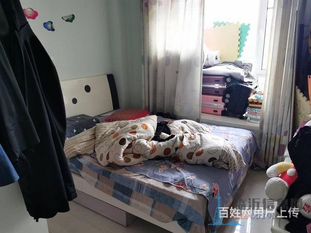 錦繡藍(lán)山 精裝三室兩廳 客廳通陽臺(tái) 證滿五年