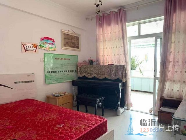 免 稅，真實圖片，低樓層，精裝南北通透， 近，天鵝湖