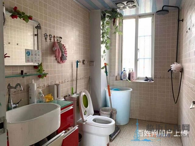 免 稅，真實圖片，低樓層，精裝南北通透， 近，天鵝湖