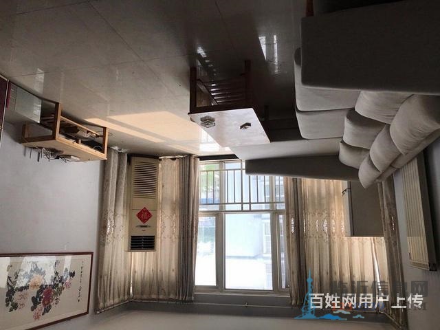 盛世春天 三室兩廳 客廳通陽(yáng)臺(tái) 采光無(wú)遮擋