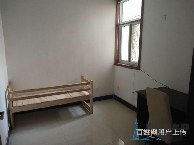 盛世陽光 市政供暖 帶車庫 免 稅 三室 好樓層