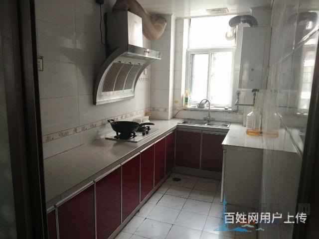 盛世陽光 市政供暖 帶車庫 免 稅 三室 好樓層