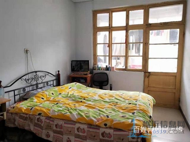 家屬院，與一墻之隔，上學方便 出行方便 周邊配套設(shè)施